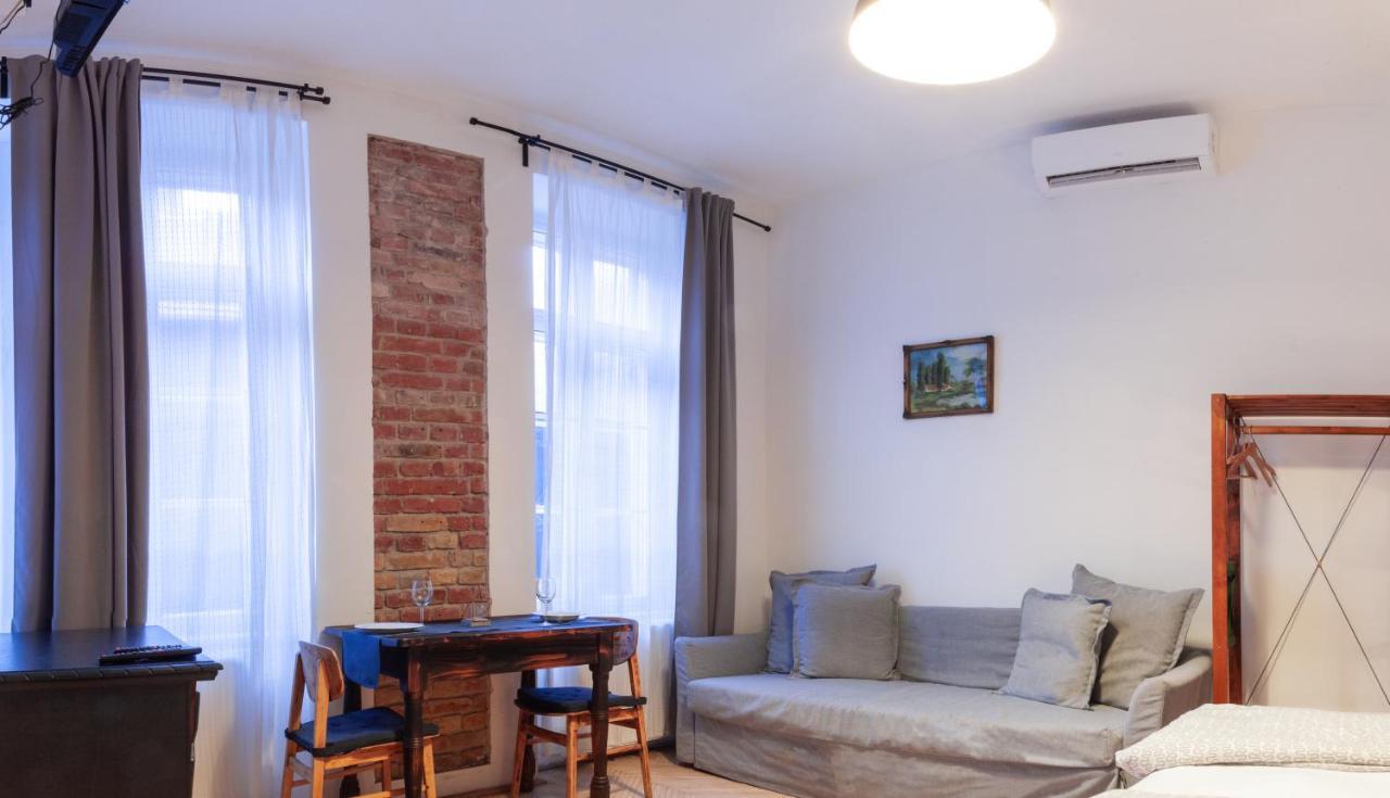 Hedonist Aparthotel