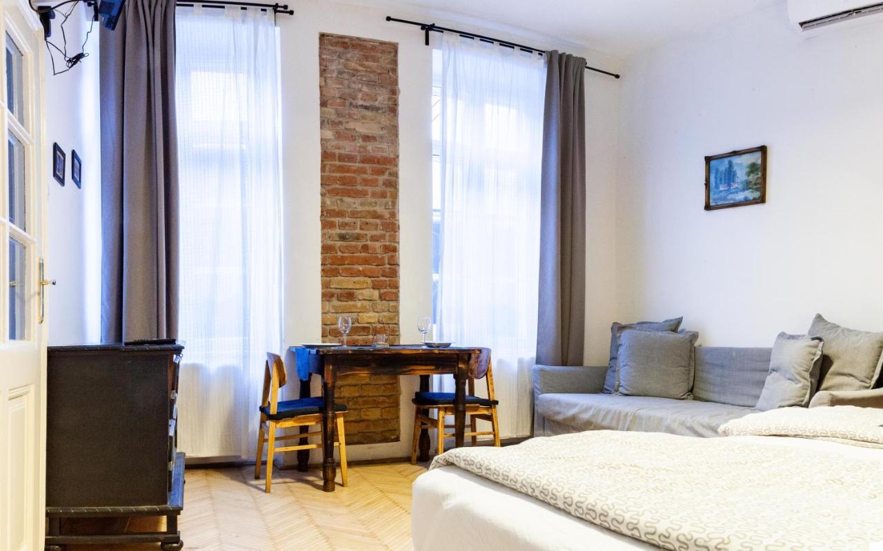 Hedonist Budapest