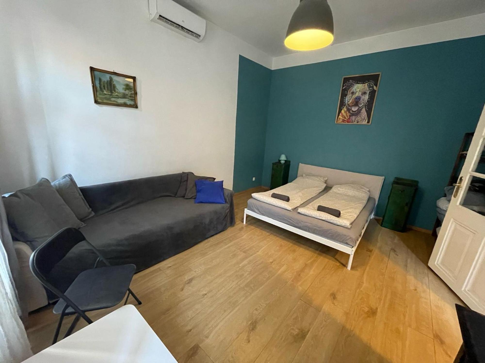 Hedonist Aparthotel