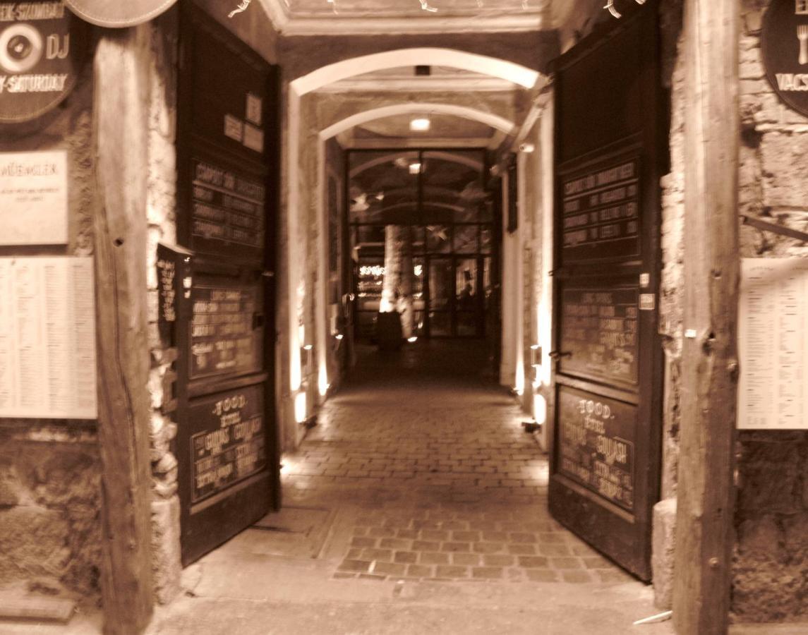 Hedonist Aparthotel 3*